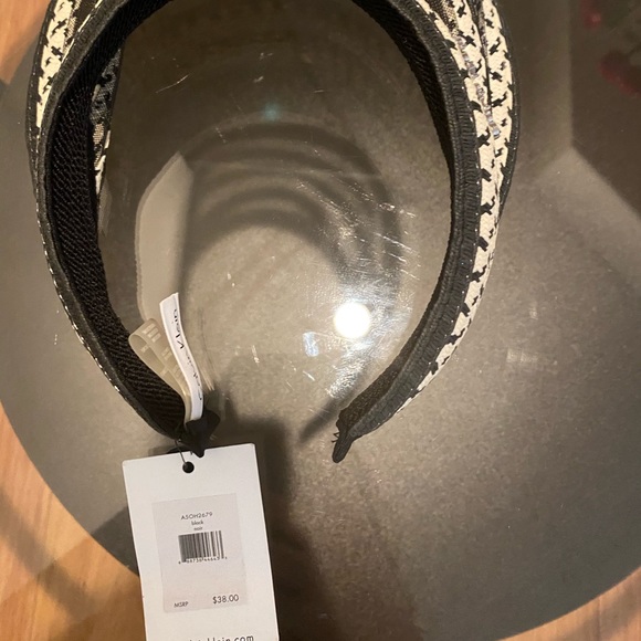 Calvin Klein Visor black and white new with tag - Picture 2 of 5